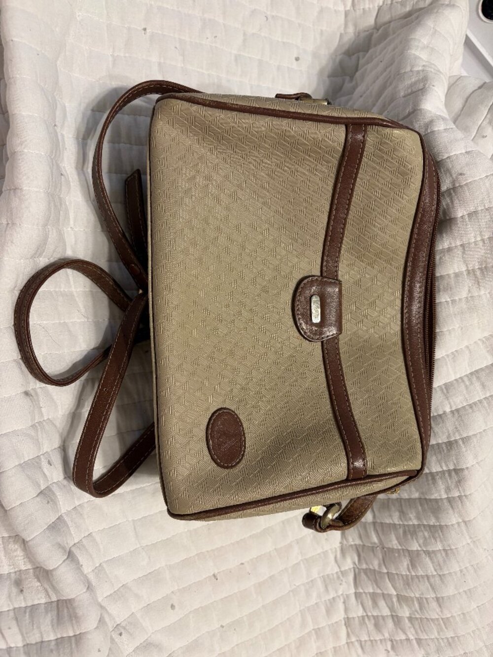 Liz Claiborne shoulder strap purse in Tan/Brown